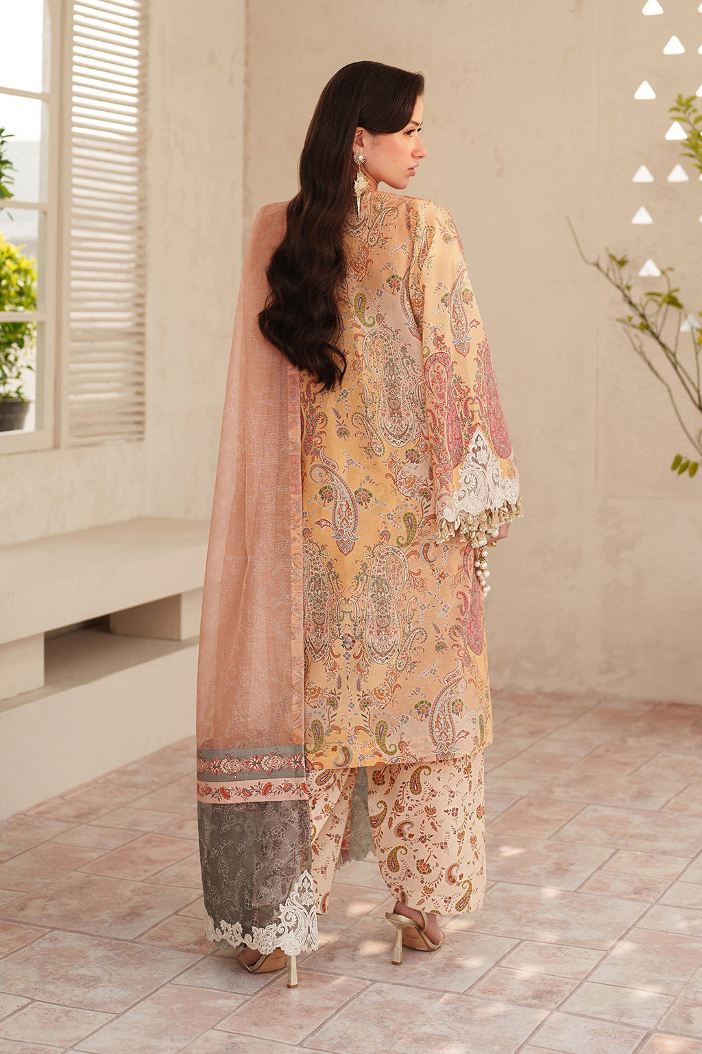 EMBROIDERED LAWN UF-4403