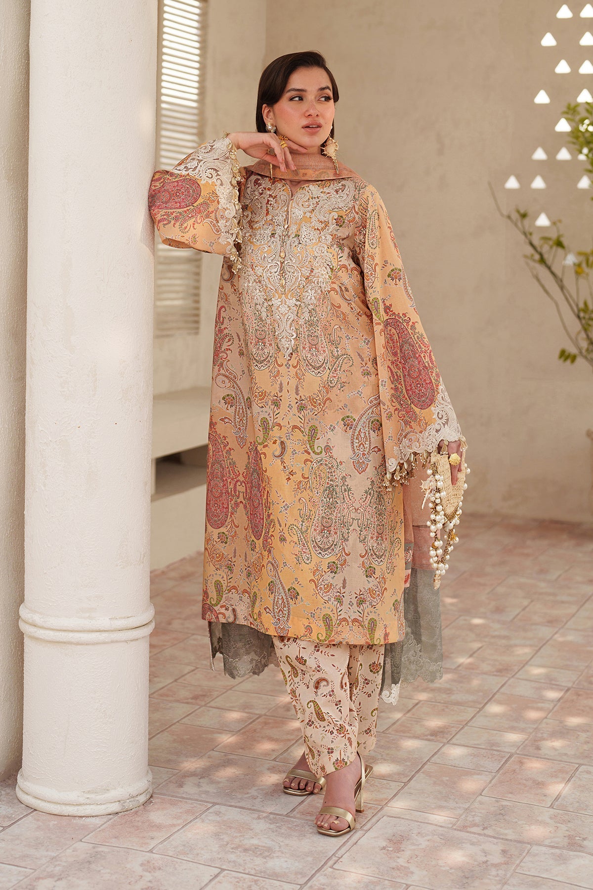 EMBROIDERED LAWN UF-4403