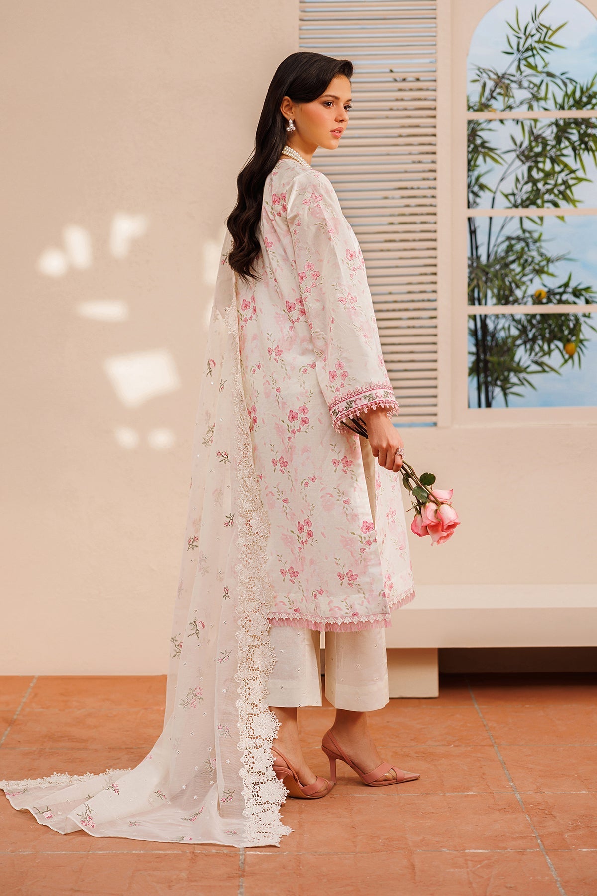 EMBROIDERED LAWN UF-4392