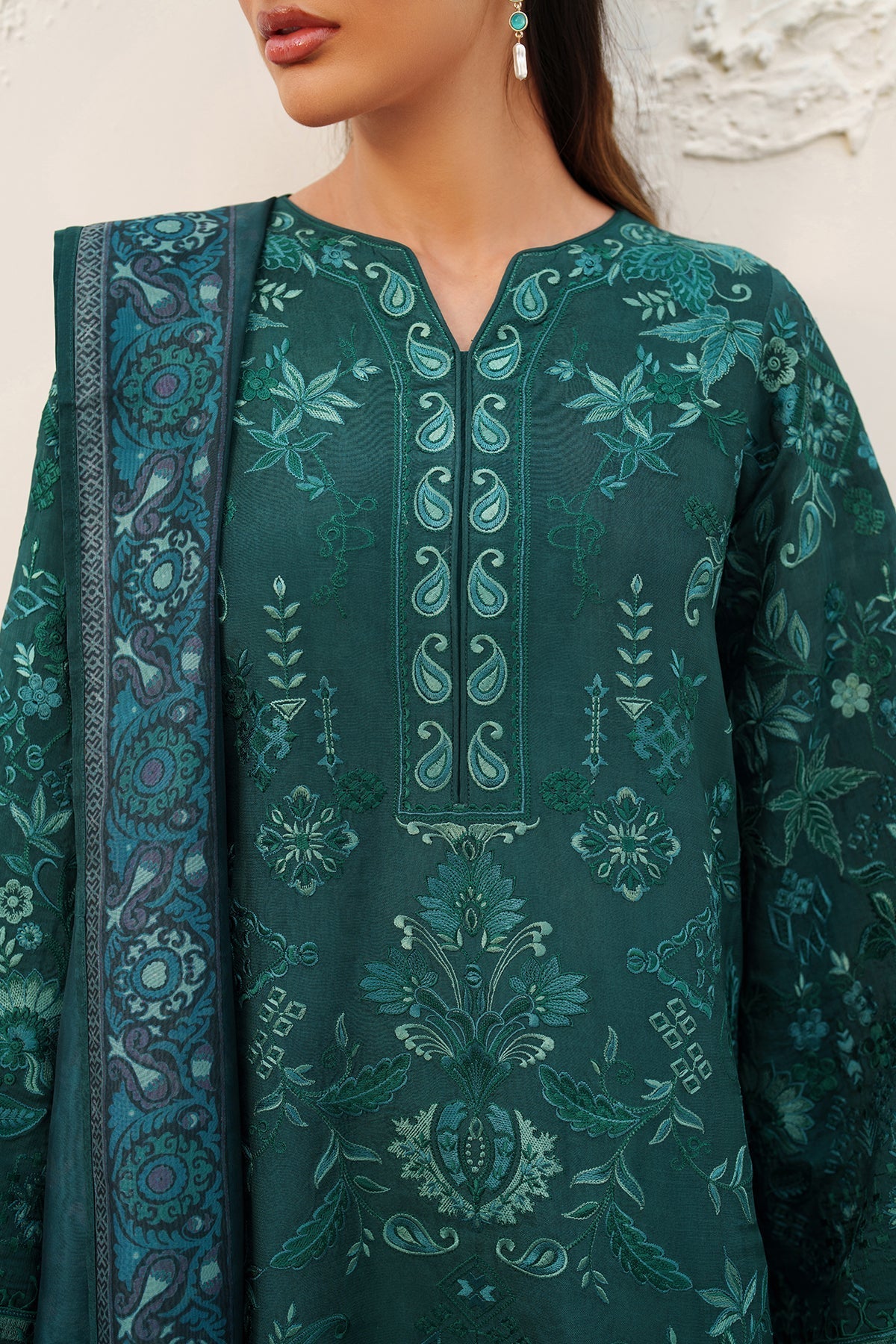 EMBROIDERED RAW SILK UF-4383