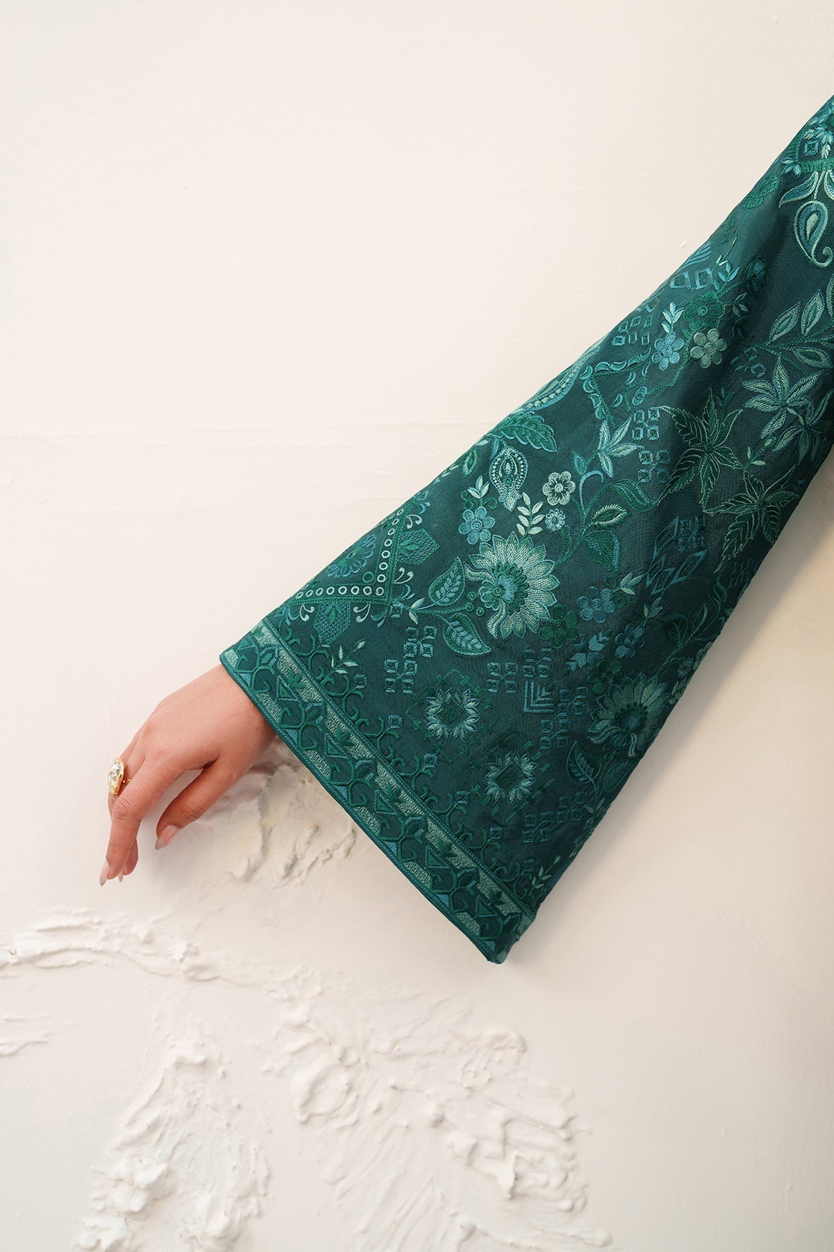 EMBROIDERED RAW SILK UF-4383