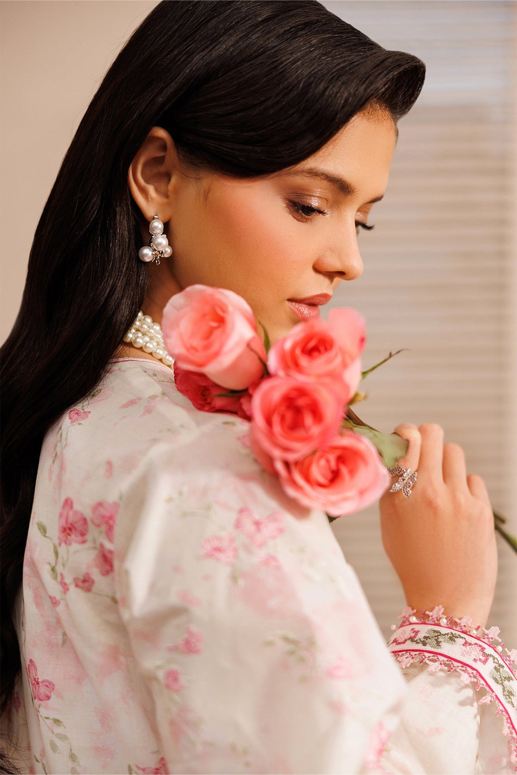 EMBROIDERED LAWN UF-4392