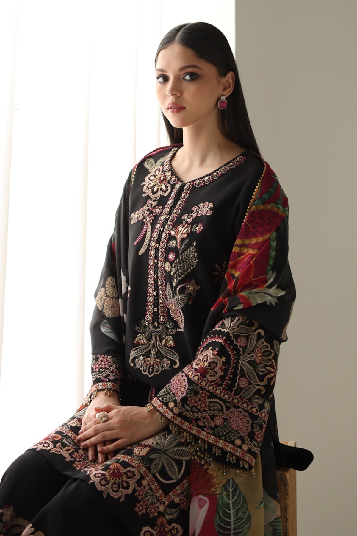 EMBROIDERED SILK UF-4175