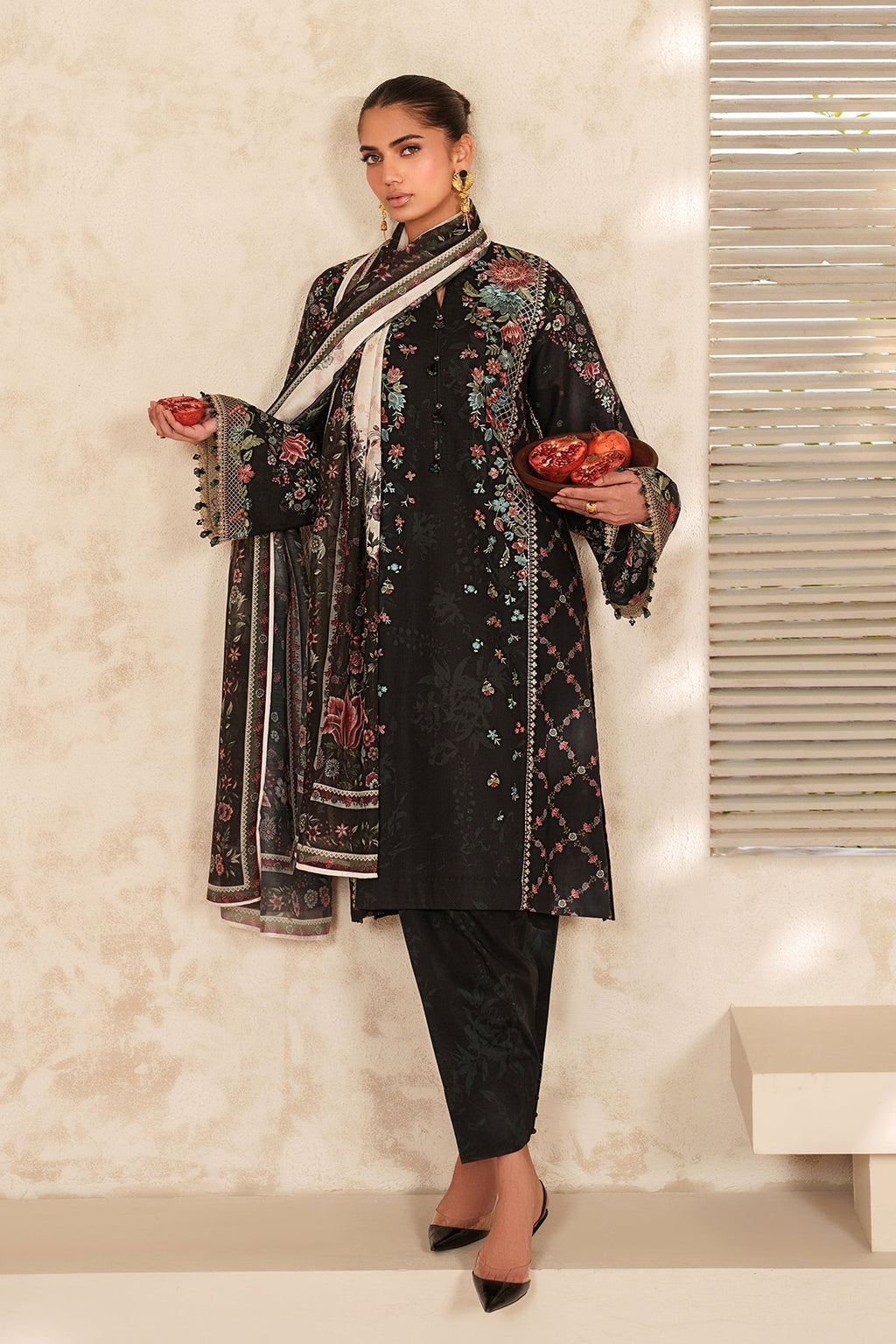 EMBROIDERED LAWN UF-4415