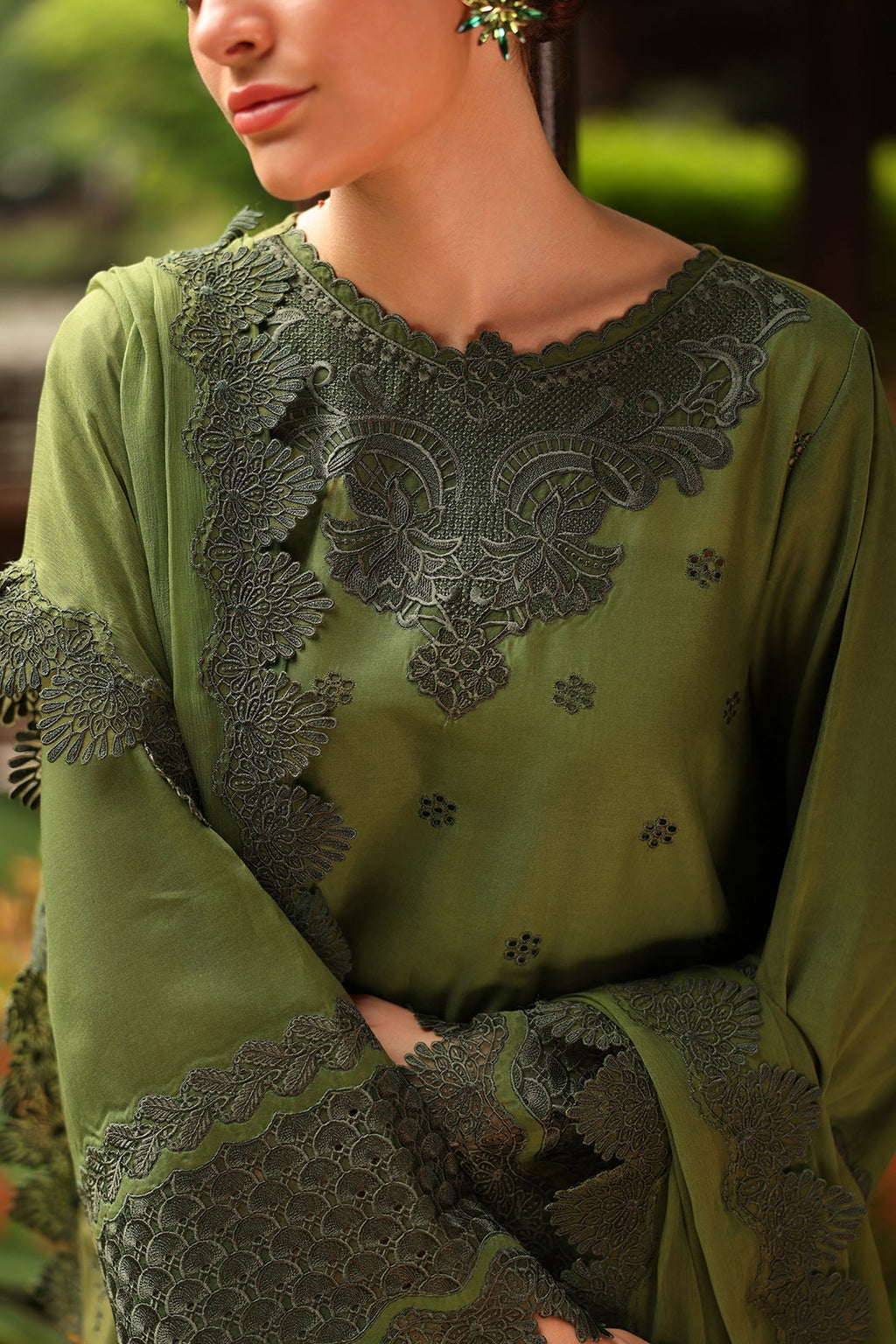 EMBROIDERED LAWN UF-4258