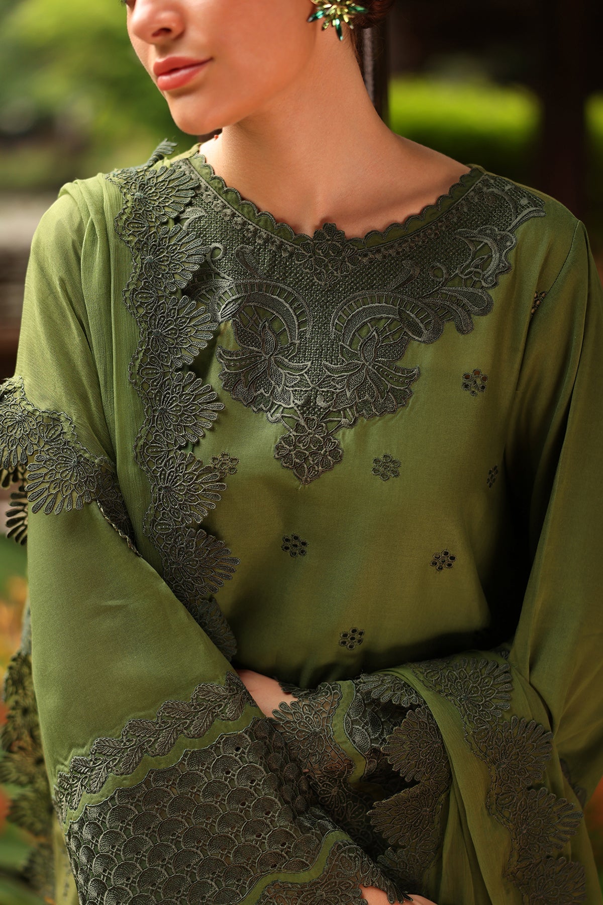 EMBROIDERED LAWN UF-4258