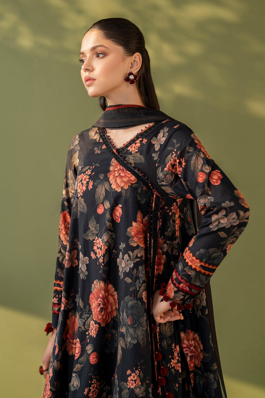EMBROIDERED LAWN UF-4172