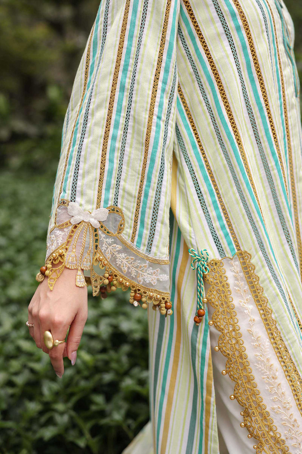 3 Piece Unstitched Embroidered Jacquard Suit